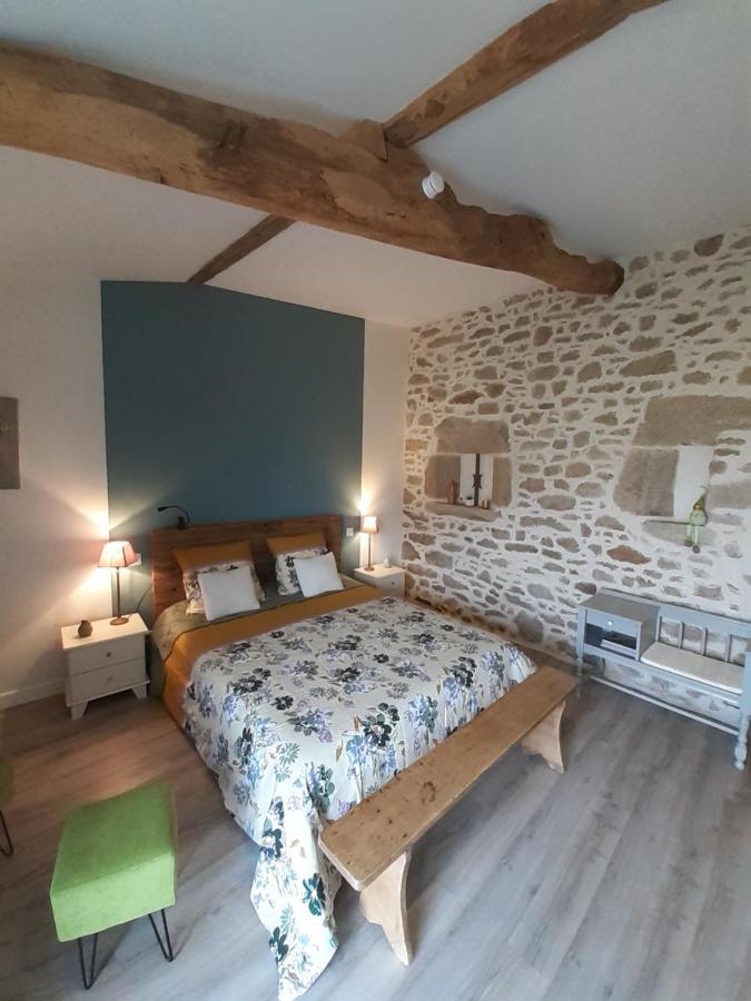 Les Chambres Du Couraud Saint-Aubin-des-Ormeaux Εξωτερικό φωτογραφία