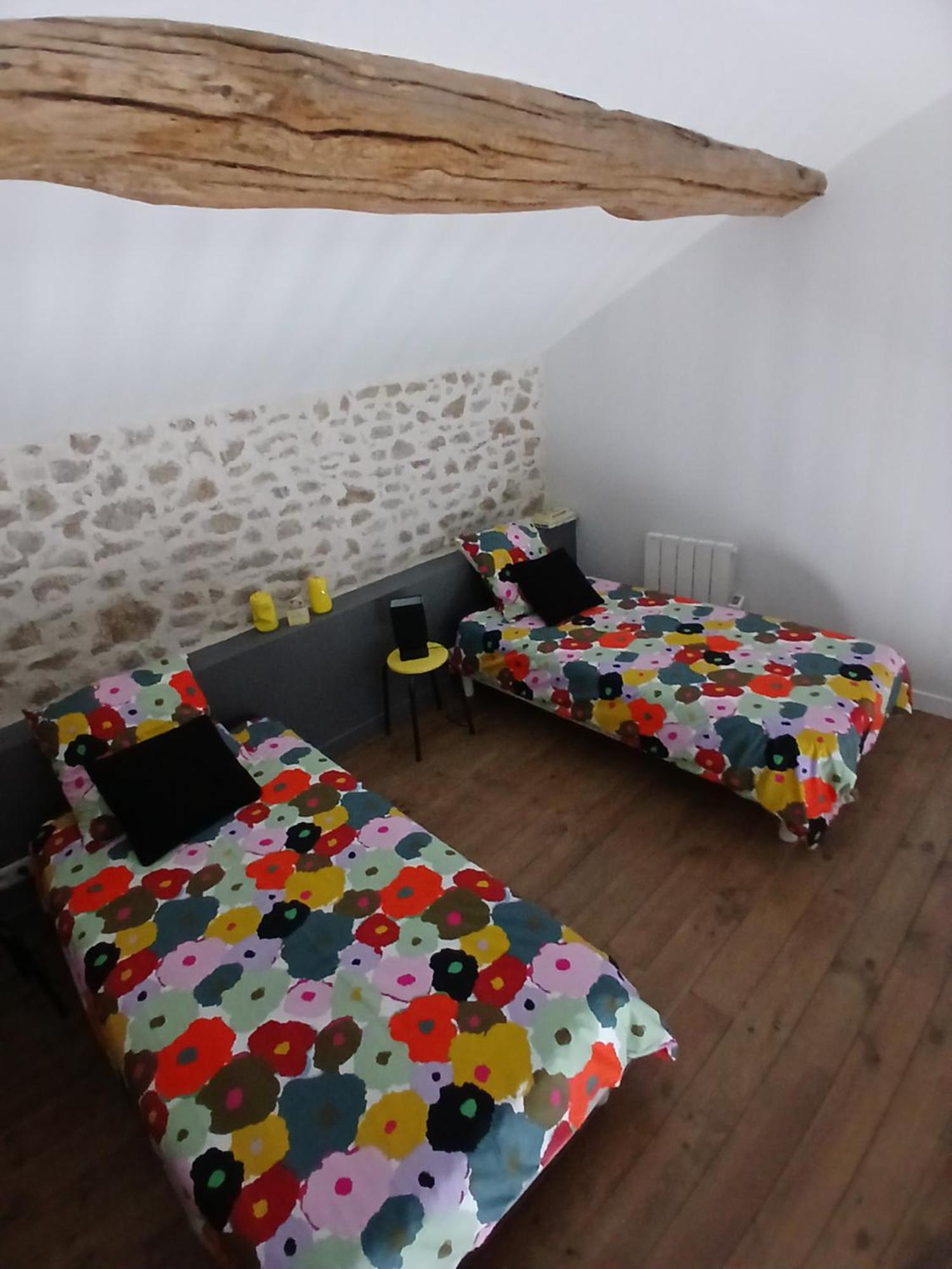 Les Chambres Du Couraud Saint-Aubin-des-Ormeaux Εξωτερικό φωτογραφία