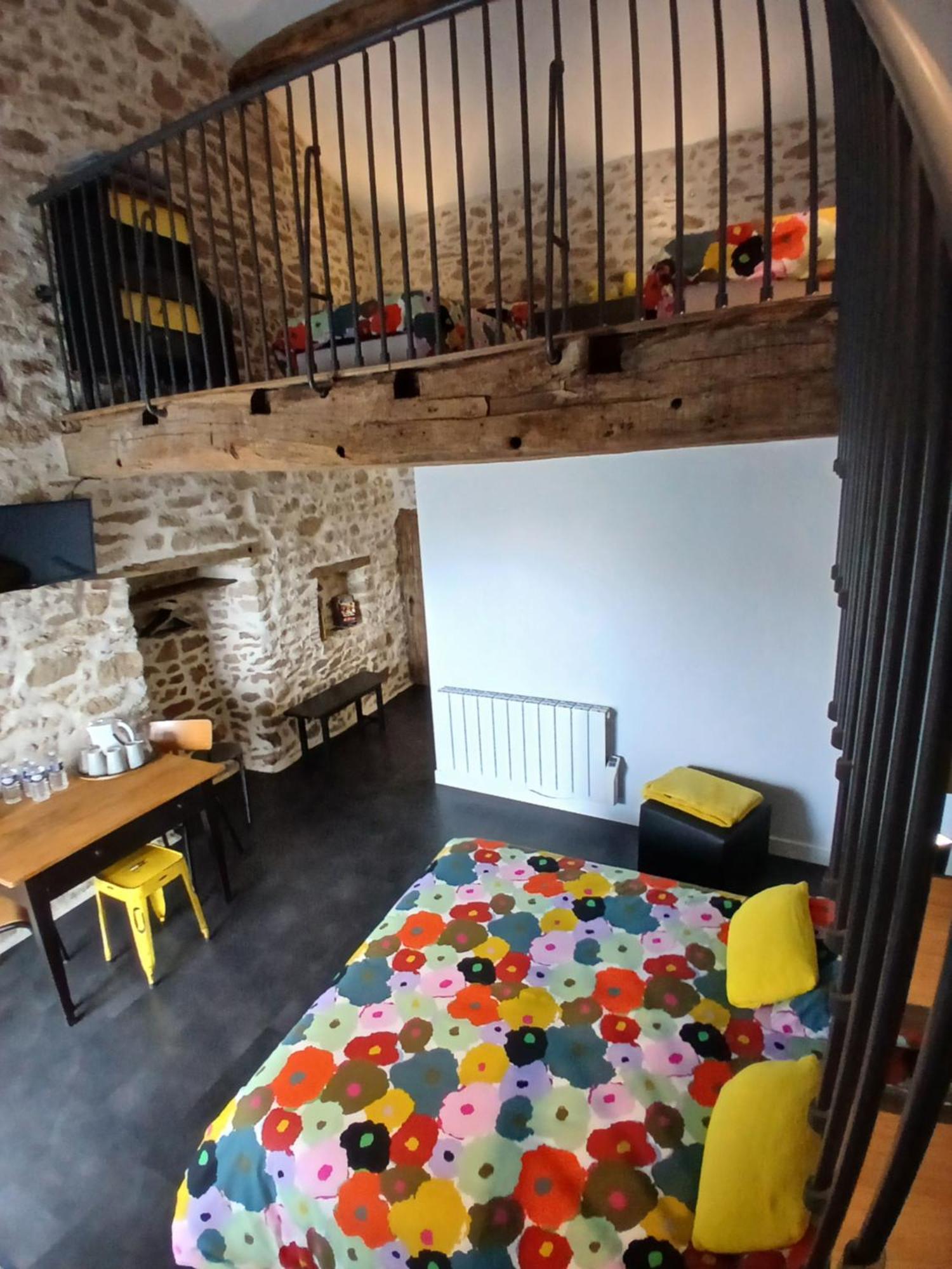 Les Chambres Du Couraud Saint-Aubin-des-Ormeaux Εξωτερικό φωτογραφία