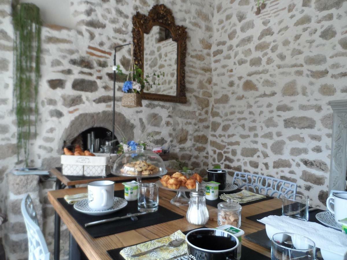 Les Chambres Du Couraud Saint-Aubin-des-Ormeaux Εξωτερικό φωτογραφία